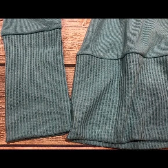Brand New Snap-Button Cardigan Sweater Top In Aqua - Picture 2 of 5
